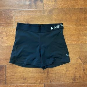 women’s Nike pro shorts
